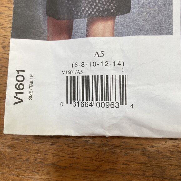 Vogue Sewing Pattern V1601 ISAAC MIZRAHI 2018 Shift Dress Tiered Sleeves Sz 6-14 - Picture 5 of 6